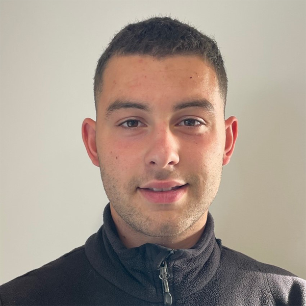 TOM CHARRIER APPRENTI MENUISIER-min